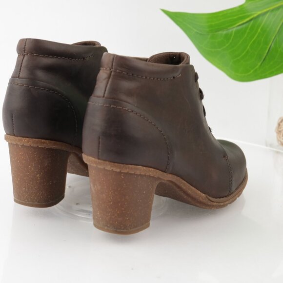 Clarks Womens Sashlin Sue Boot Size 6.5 Brown Leather Block Heel Lace Up Booties - Picture 3 of 11